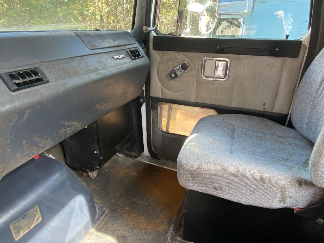 2000 VOLVO ACL - Image 28